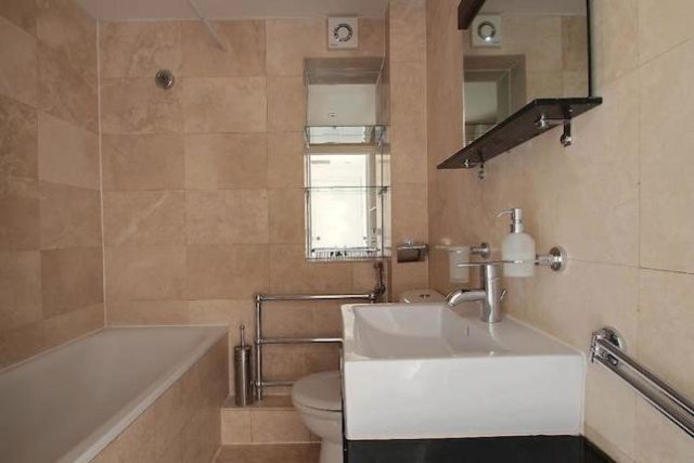  Image of 3 Bedroom Flat to rent at Albion Gate, Albion Street, Hyde Park W2