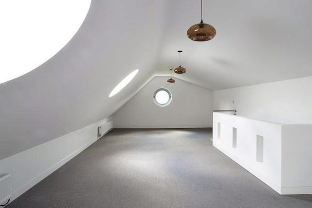  Image of 4 Bedroom End of Terrace for sale at Imperial Road, Bowes Park, London N22