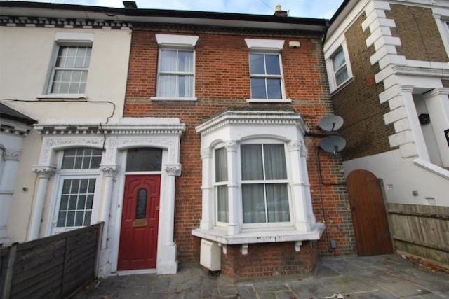  Image of 4 Bedroom Semi-Detached for sale at Caxton Road, London N22