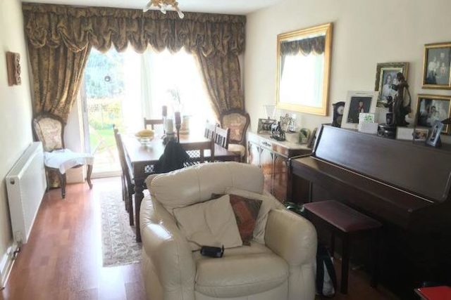 Image of 4 Bedroom Semi-Detached for sale at Warwick Avenue, Edgware HA8