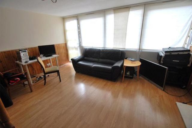  Image of 4 Bedroom Terraced for sale at Pellatt Grove, Wood Green, London N22