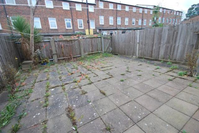  Image of 4 Bedroom Terraced for sale at Pellatt Grove, Wood Green, London N22