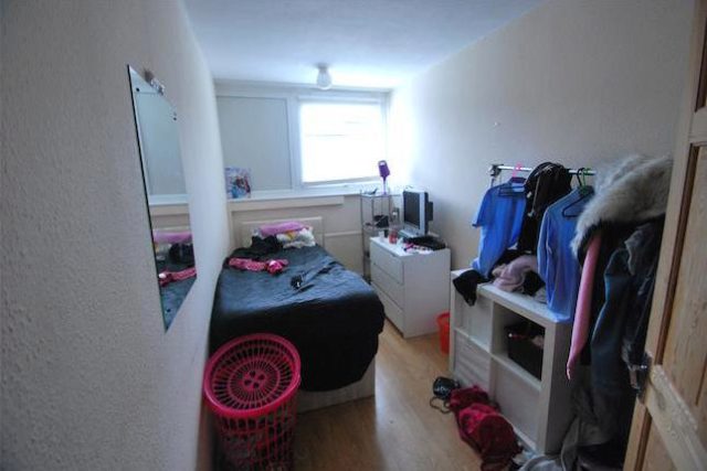  Image of 4 Bedroom Terraced for sale at Pellatt Grove, Wood Green, London N22