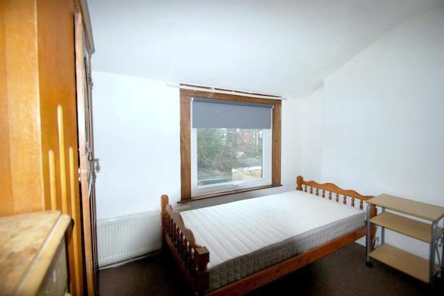  Image of 5 Bedroom End of Terrace for sale at Lascotts Road, Wood Green, London N22
