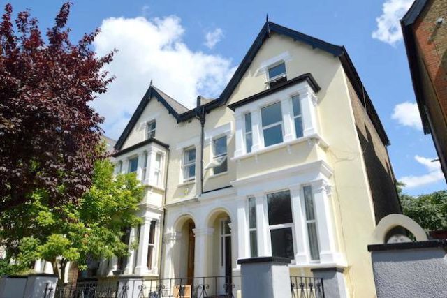  Image of 6 Bedroom Semi-Detached to rent at Park Avenue, Alexandra Park, London N22