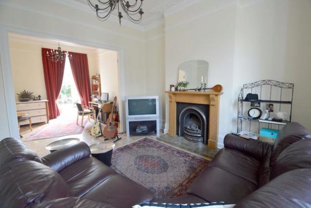  Image of 6 Bedroom Semi-Detached to rent at Park Avenue, Alexandra Park, London N22