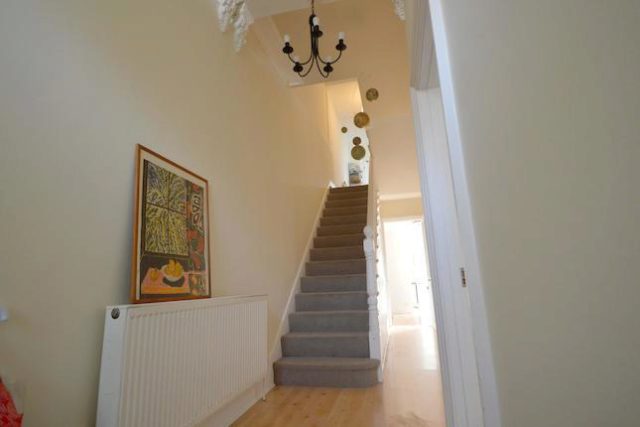  Image of 6 Bedroom Semi-Detached to rent at Park Avenue, Alexandra Park, London N22