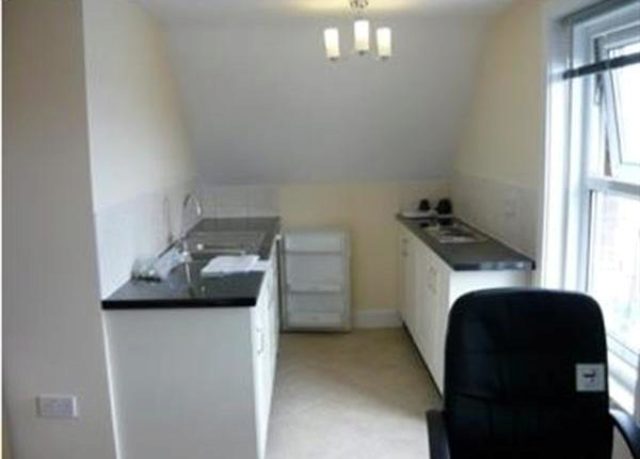  Image of Room to rent at Maple Road, Poole BH15