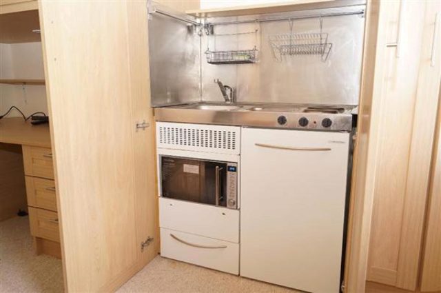  Image of Room to rent at Maple Road, Poole BH15