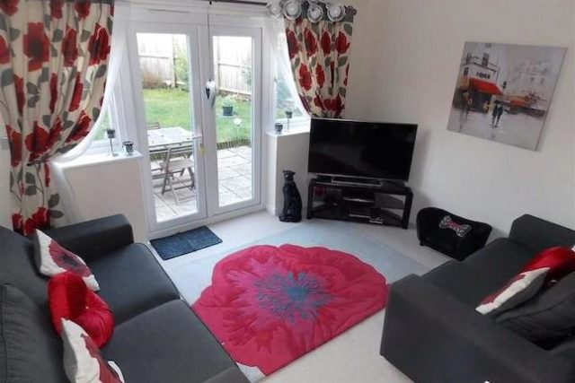  Image of 2 Bedroom End of Terrace to rent at Heol Gruffydd, Rhydfelin, Pontypridd CF37