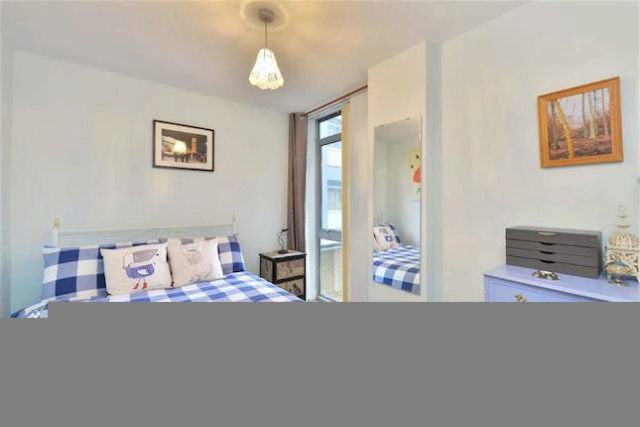  Image of 2 Bedroom Flat for sale at Fossill Court, 217 Long Lane, London Bridge, London SE1