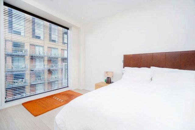  Image of 1 Bedroom Flat to rent at Grosvenor Waterside, Gatliff Road, Chelsea, London SW1W