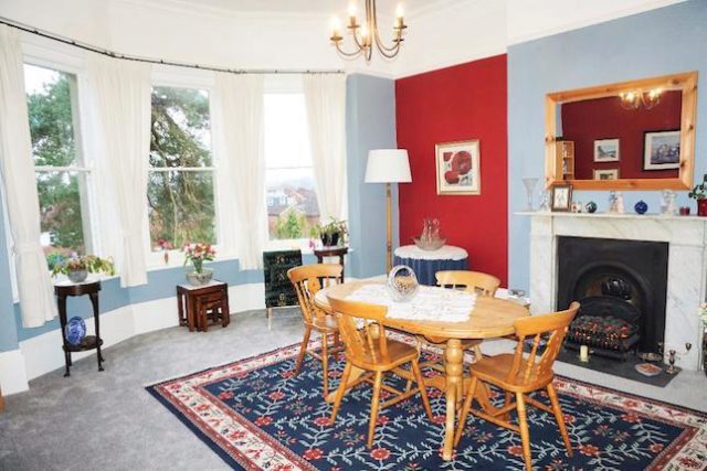  Image of 4 Bedroom Flat for sale at Queens Road, Tunbridge Wells TN4