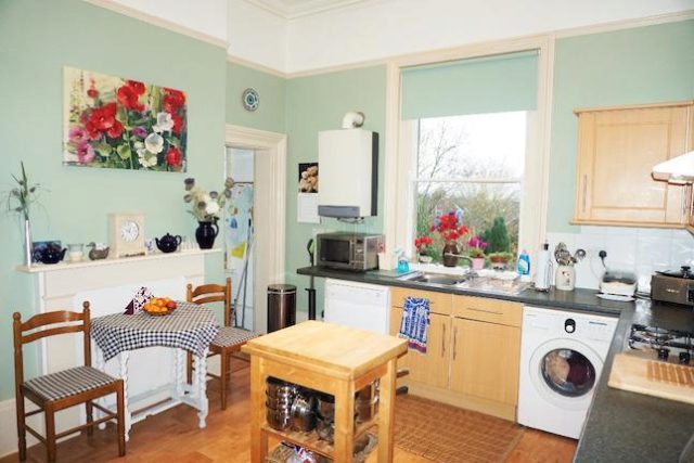  Image of 4 Bedroom Flat for sale at Queens Road, Tunbridge Wells TN4