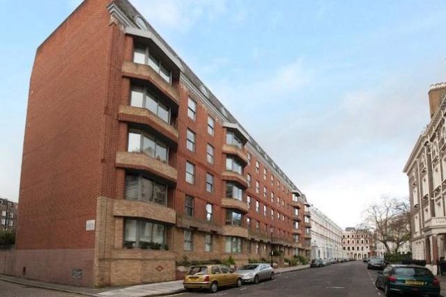  Image of 2 Bedroom Flat to rent at Emperors Gate, London SW7