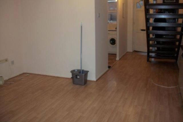  Image of 2 Bedroom Property to rent at Burdetts Road, Dagenham RM9