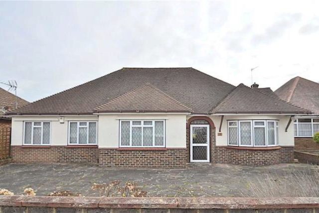  Image of 4 Bedroom Detached Bungalow for sale at Bedford Road, Orpington BR6