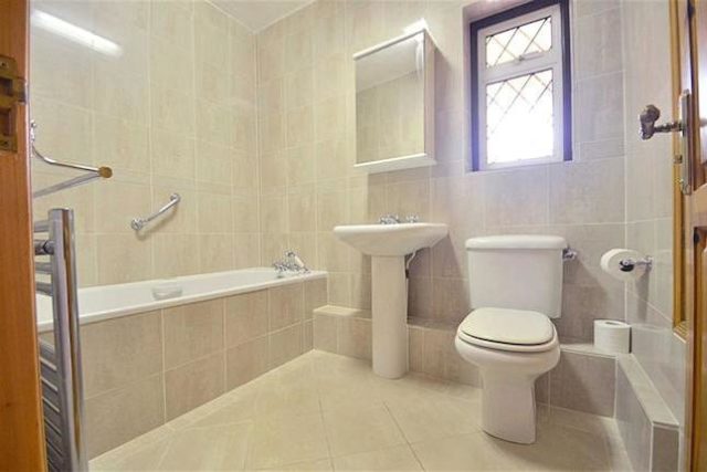 Image of 4 Bedroom Detached Bungalow for sale at Bedford Road, Orpington BR6