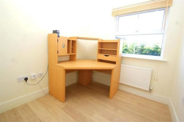  Image of 1 Bedroom Room to rent at Benjamin Lane, Wexham, Berkshire SL3