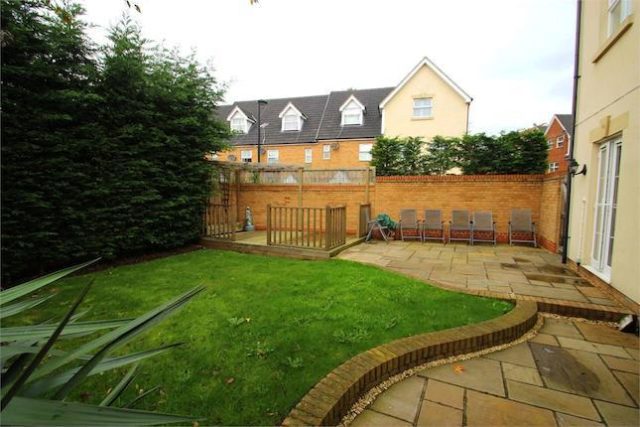  Image of 1 Bedroom Room to rent at Benjamin Lane, Wexham, Berkshire SL3
