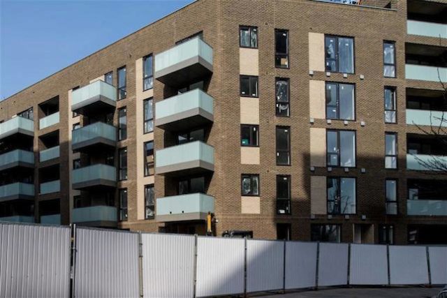  Image of 2 Bedroom Flat for sale at Aberfeldy Village, Canning Town, London E14