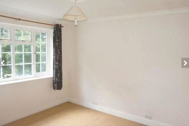  Image of 2 Bedroom Maisonette to rent at Ashbourne Avenue, Harrow-On-The-Hill, Harrow HA2