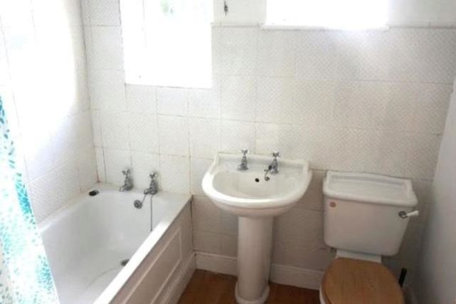  Image of 2 Bedroom Maisonette to rent at Ashbourne Avenue, Harrow-On-The-Hill, Harrow HA2