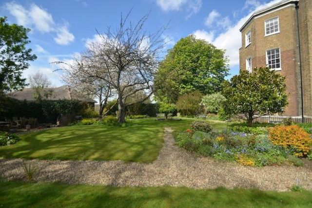  Image of 1 Bedroom Flat for sale at Dartmouth Row, London SE10