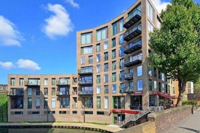 Image of 2 Bedroom Flat to rent at Camden Road, London NW1