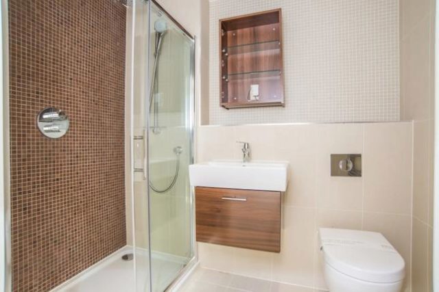  Image of 2 Bedroom Flat to rent at Camden Road, London NW1