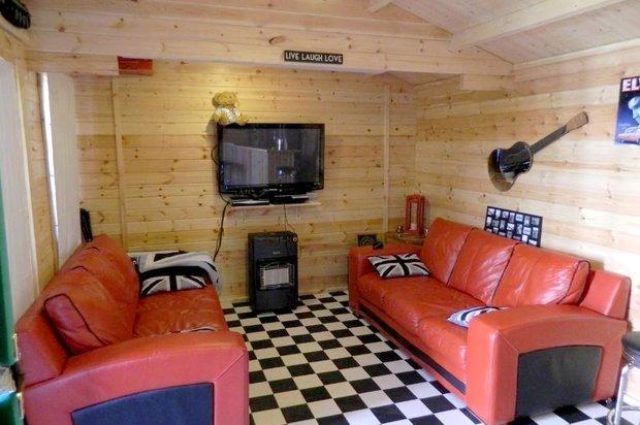  Image of 3 Bedroom End of Terrace for sale at Buttermere Avenue, Burnham SL1