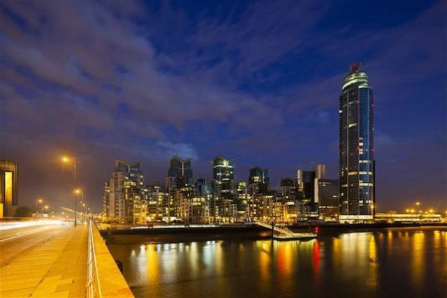  Image of 3 Bedroom Flat for sale at Doulton Point, Vauxhall, London SW8