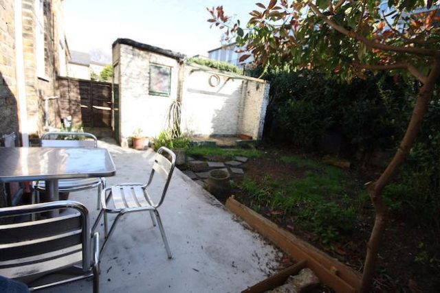  Image of 3 Bedroom Semi-Detached to rent at Parsonage Street, Canary Wharf E14