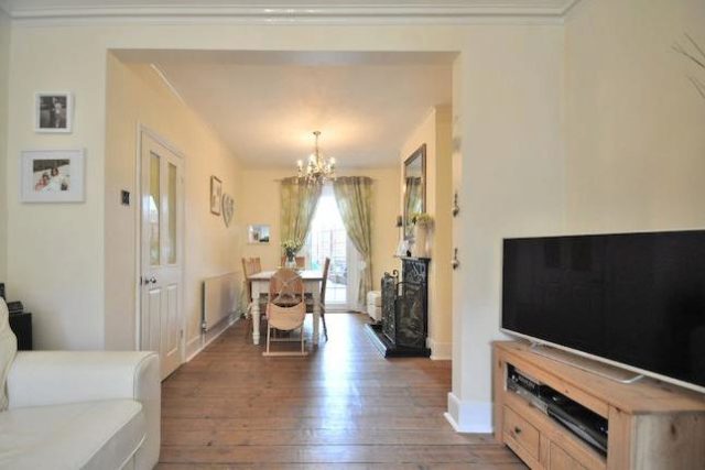  Image of 3 Bedroom Terraced for sale at Green Lane, Chislehurst BR7