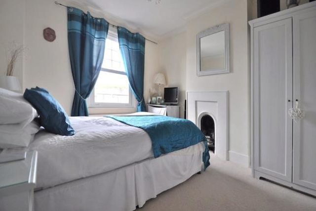  Image of 3 Bedroom Terraced for sale at Green Lane, Chislehurst BR7