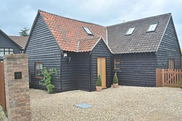  Image of 4 Bedroom Detached for sale at Loxwood Close, Orpington BR5