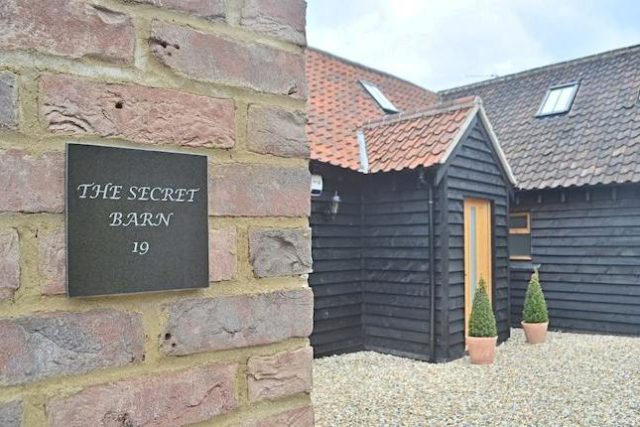  Image of 4 Bedroom Detached for sale at Loxwood Close, Orpington BR5