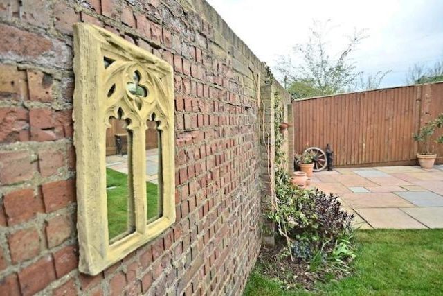  Image of 4 Bedroom Detached for sale at Loxwood Close, Orpington BR5
