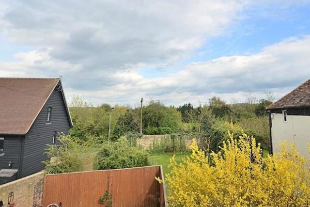  Image of 4 Bedroom Detached for sale at Loxwood Close, Orpington BR5