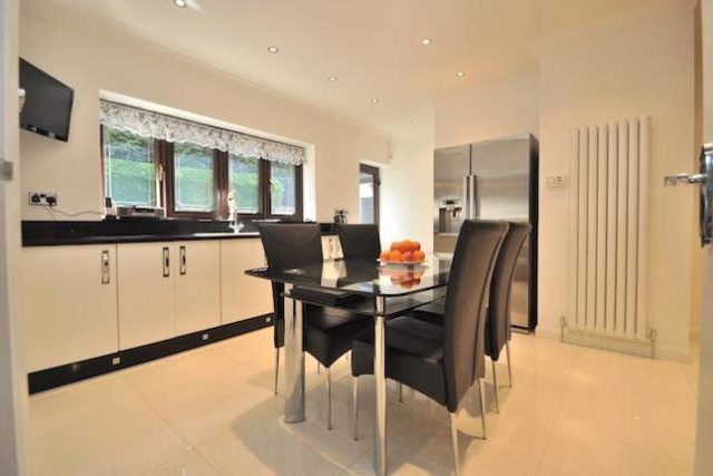  Image of 4 Bedroom Detached for sale at Stonehouse Road, Halstead, Sevenoaks TN14