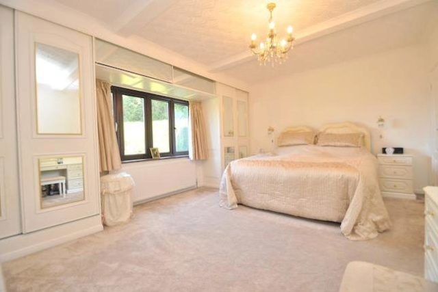  Image of 4 Bedroom Detached for sale at Stonehouse Road, Halstead, Sevenoaks TN14