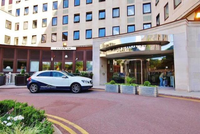  Image of 1 Bedroom Flat to rent at Whitehouse Apartments, South Bank, London SE1