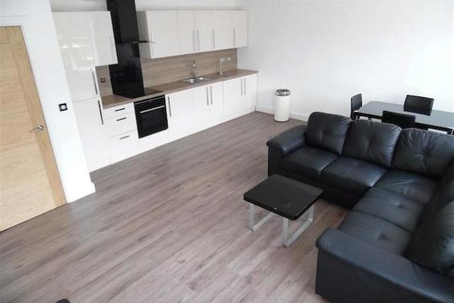  Image of 4 Bedroom Terraced to rent at Manchester Road, Isle Of Dogs E14