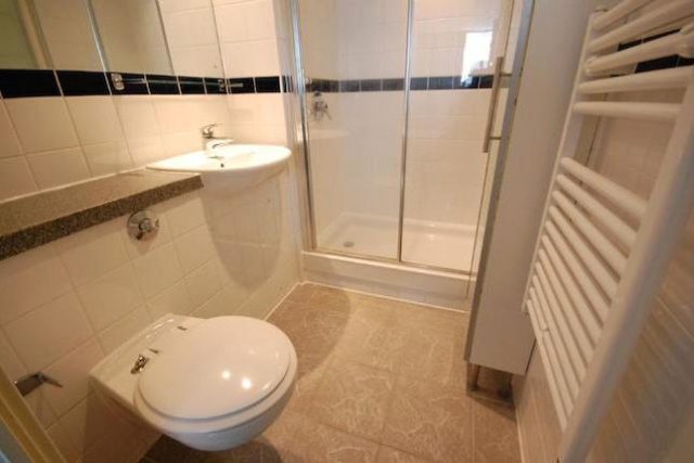  Image of 4 Bedroom Terraced to rent at Manchester Road, Isle Of Dogs E14