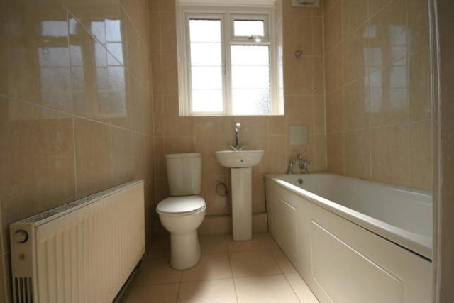  Image of 4 Bedroom Terraced to rent at Manchester Road, Isle Of Dogs E14