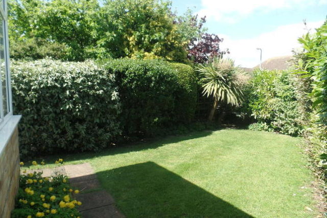  Image of 2 Bedroom Detached Bungalow for sale at Easton Way, Frinton-On-Sea CO13