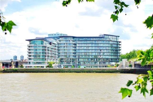  Image of 1 Bedroom Flat for sale at Centurion Building, Chelsea Bridge Wharf, London SW8