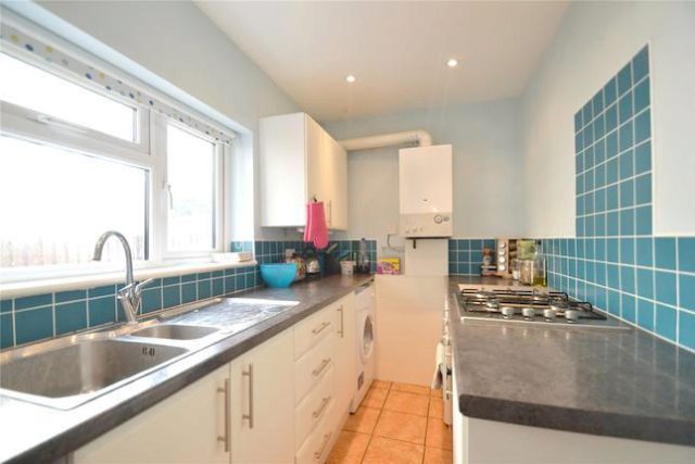  Image of 2 Bedroom Terraced for sale at Oval Road, Addiscombe, Croydon CR0