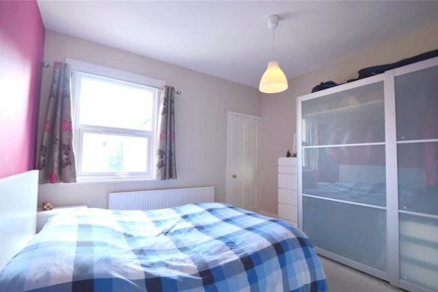  Image of 2 Bedroom Terraced for sale at Oval Road, Addiscombe, Croydon CR0