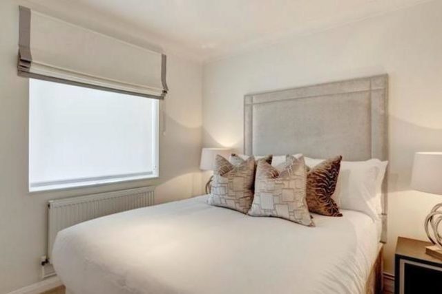  Image of 2 Bedroom Flat to rent at Fulham Road, London SW3